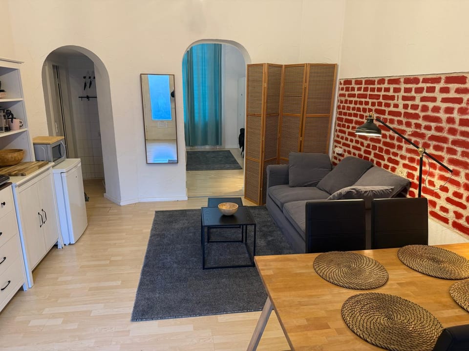 Kitchen or kitchenette, Living room, Seating area