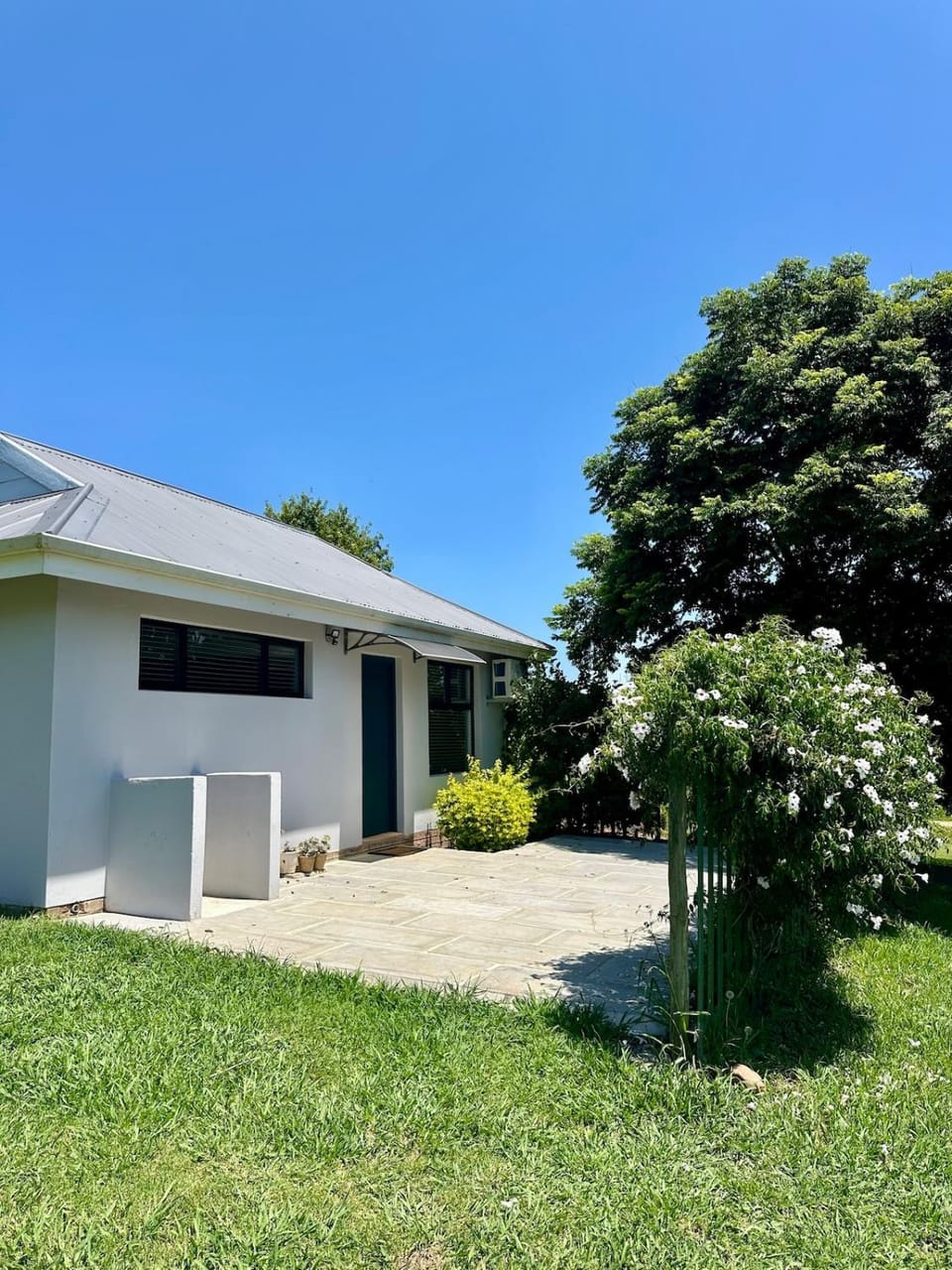 Stylish Cottage on secure estate Apartment in KwaZulu-Natal