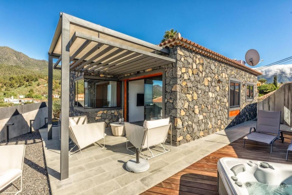 Llombet Home, un enclave privilegiado Villa in La Palma