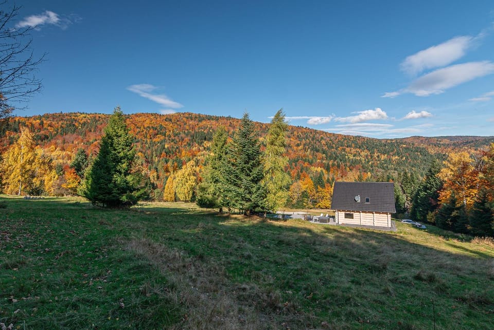 Day, Neighbourhood, Natural landscape, Mountain view