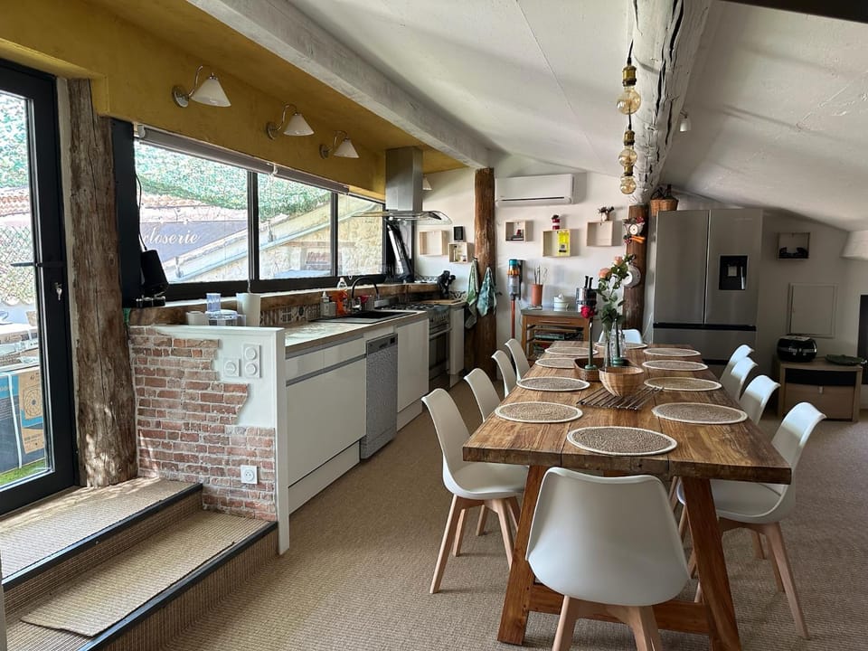Kitchen or kitchenette, Kitchen or kitchenette