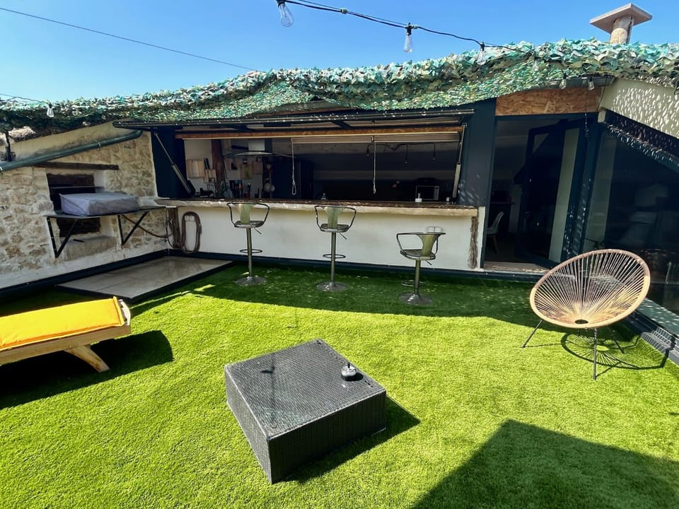 View (from property/room), Balcony/Terrace, Lounge or bar