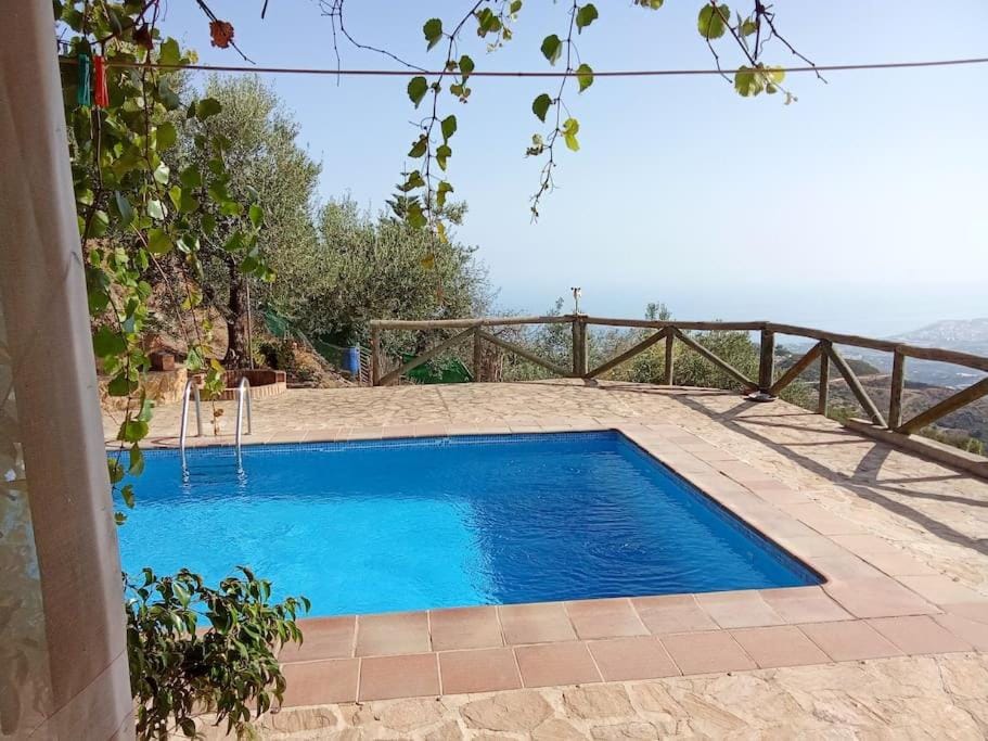 Casa Rural en Málaga, donde el tiempo se detiene Chalet in Axarquía