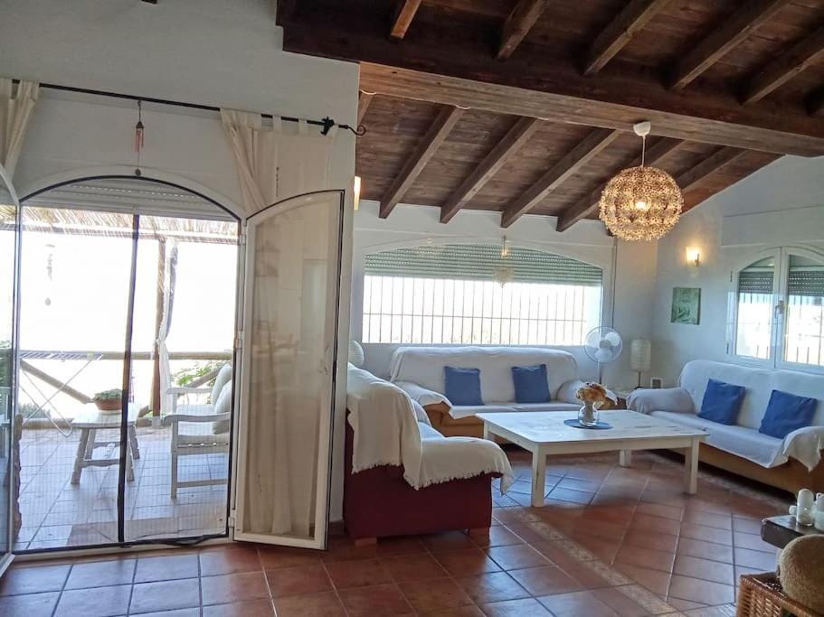 Casa Rural en Málaga, donde el tiempo se detiene Chalet in Axarquía