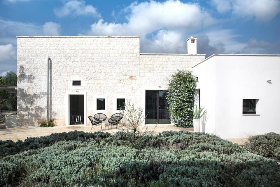 Property building, Garden, Garden view, Landmark view