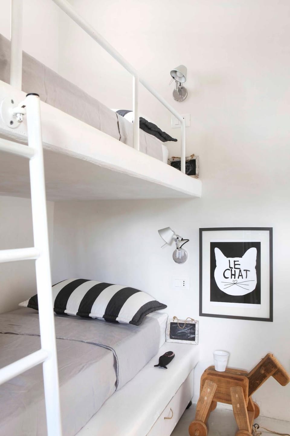 Bed, Photo of the whole room, Bedroom, bunk bed