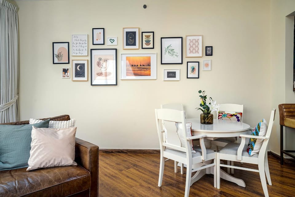 Marina Majesty- Homely & Cozy 2BR, CanalView, Central Location Apartment in Dubai