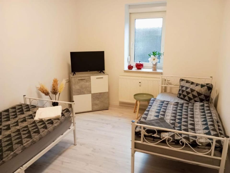 TV and multimedia, Bedroom, wardrobe