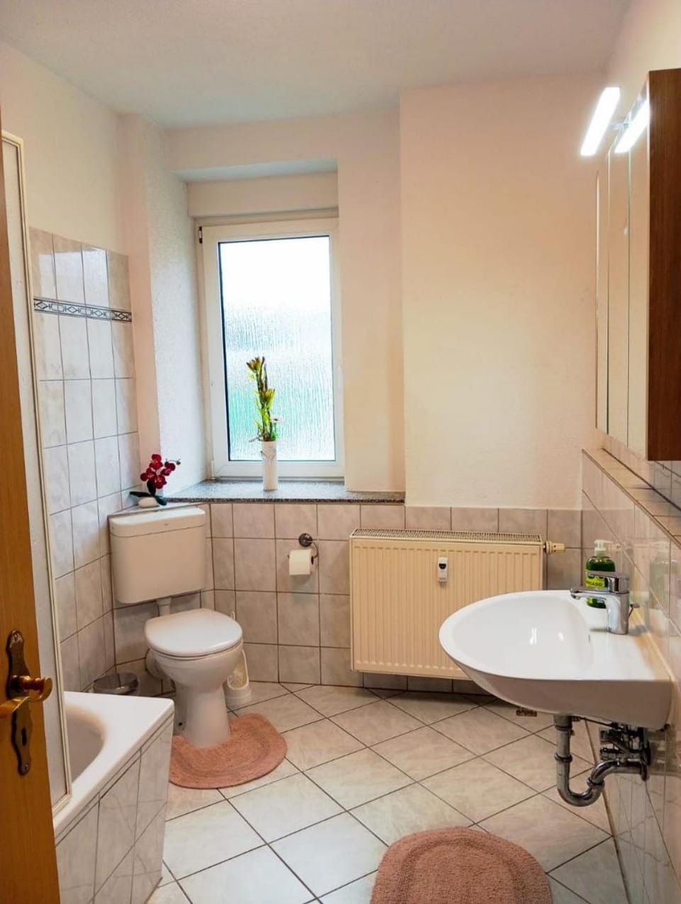Toilet, Bathroom, Bath