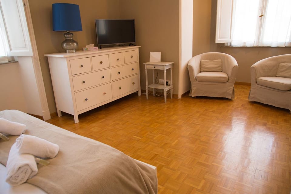 TV and multimedia, Bedroom