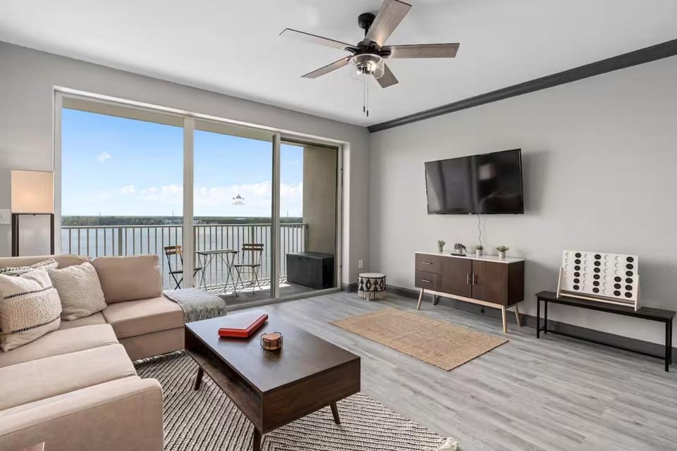 LUXURY 1br LAKEVIEW CONDO NEAR DISNEY! Apartment in Orlando