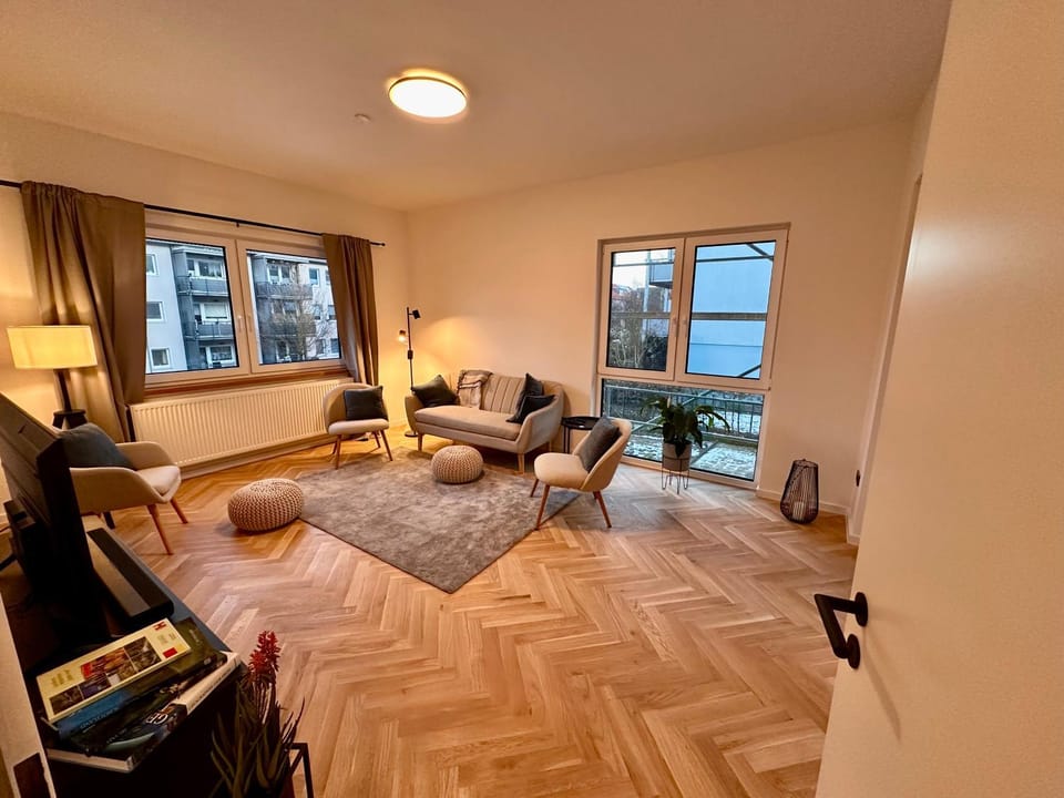 Living room, Photo of the whole room, Seating area