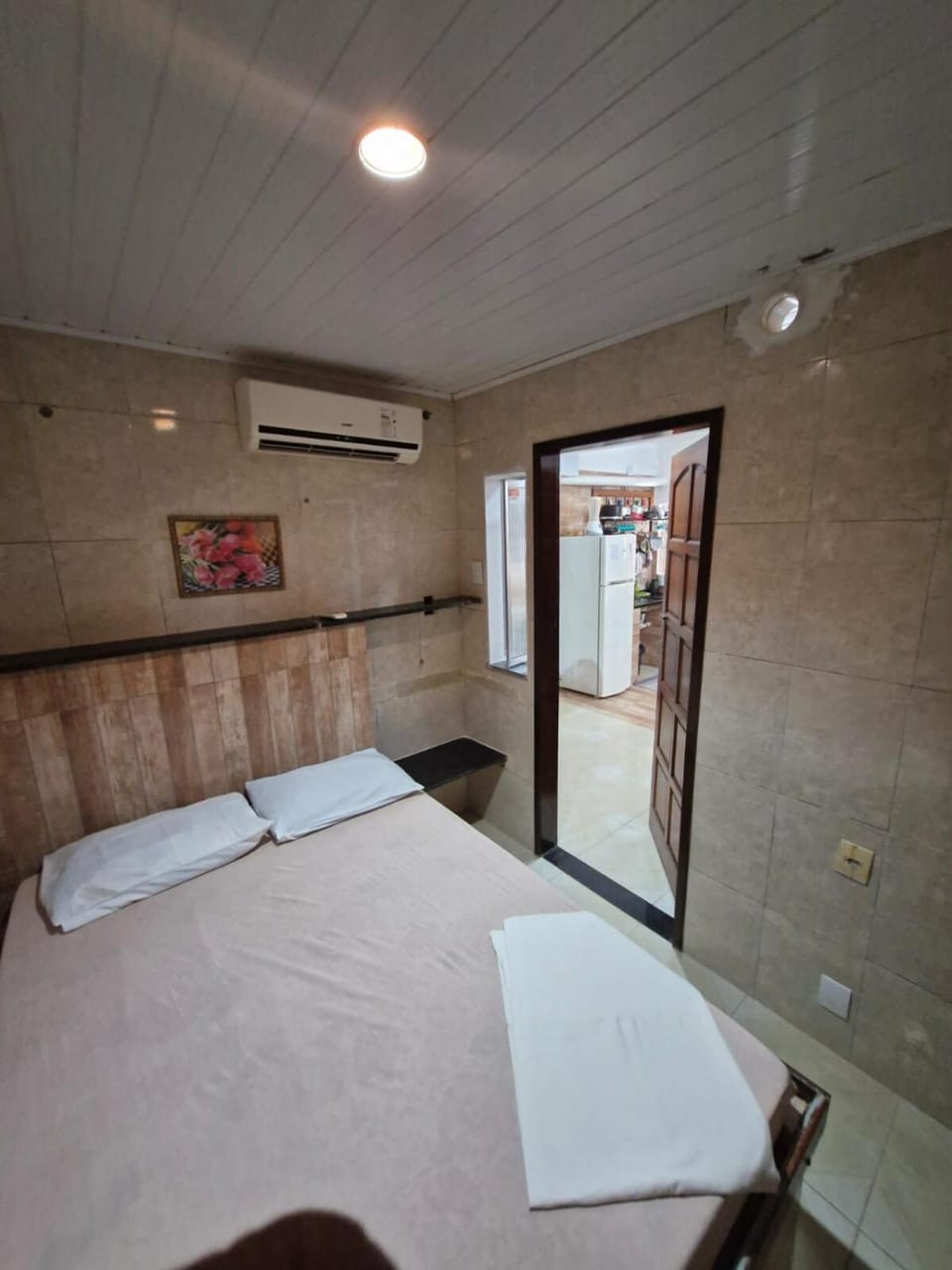 Photo of the whole room, Bedroom, air conditioner