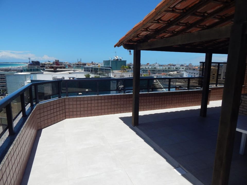 Cobertura Triplex com vista cinematográfica na feirinha e com churrasqueira Apartment in Cabo Frio