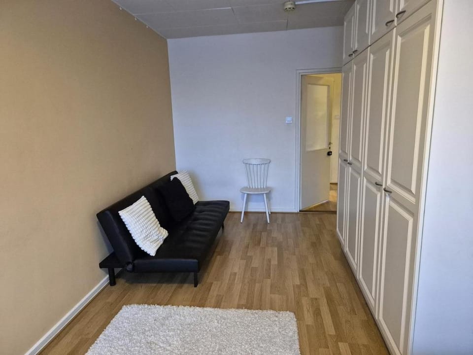 Bed, wardrobe
