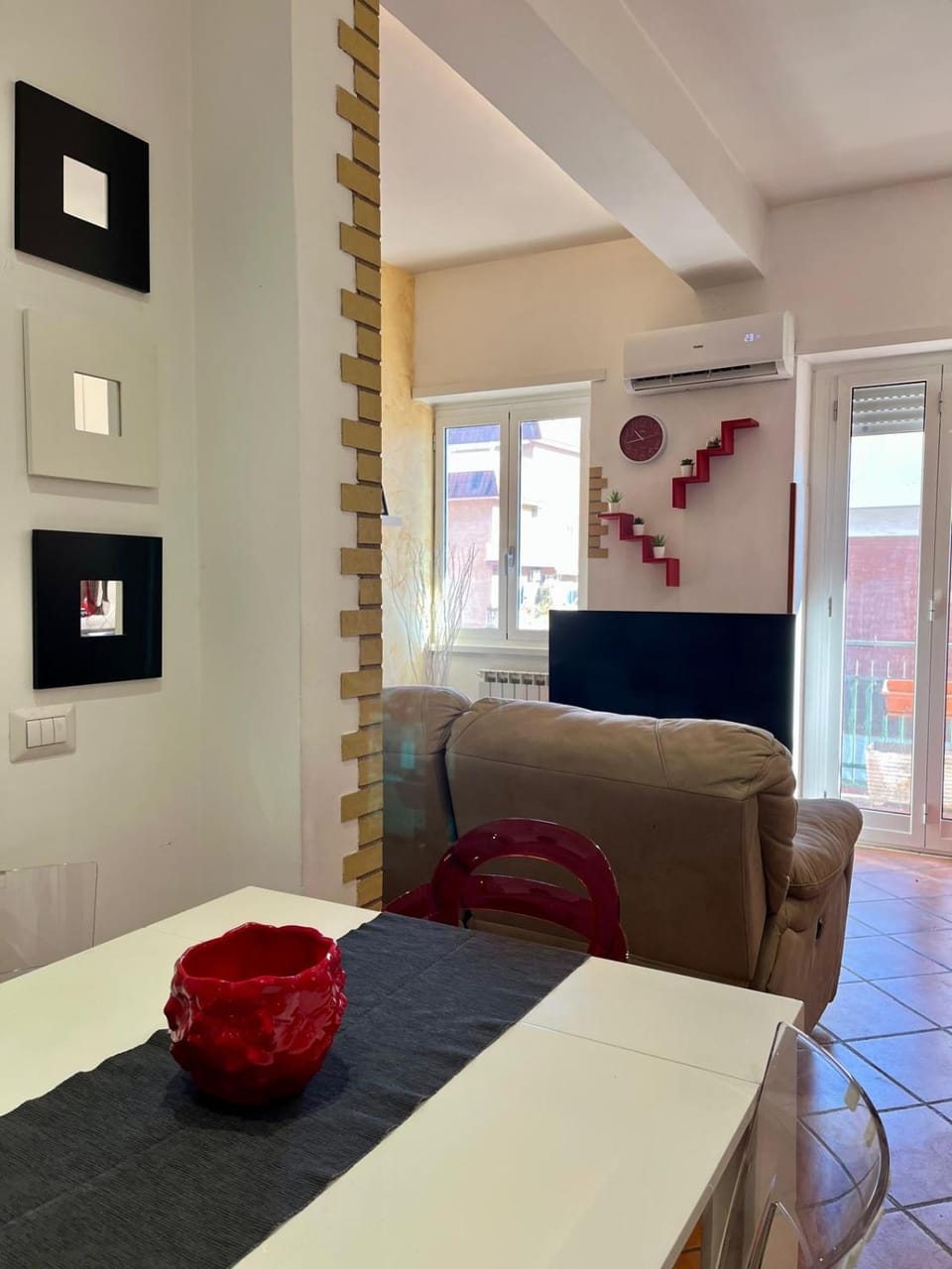 TV and multimedia, Living room, air conditioner