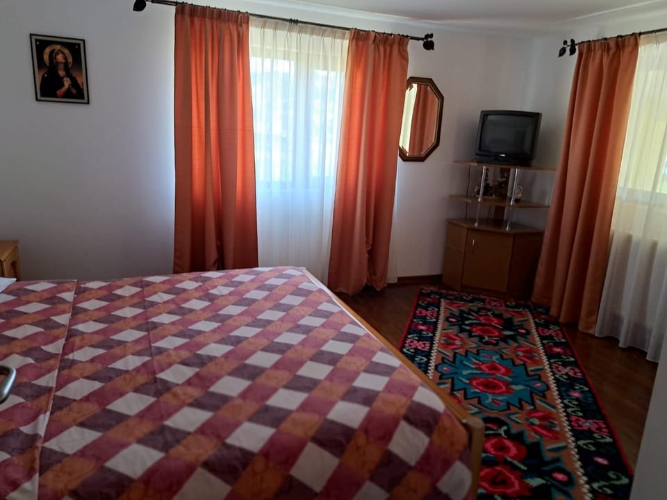 Casa Morosan Vilă cu grădină mare Saună și parcare privată Villa in Romania
