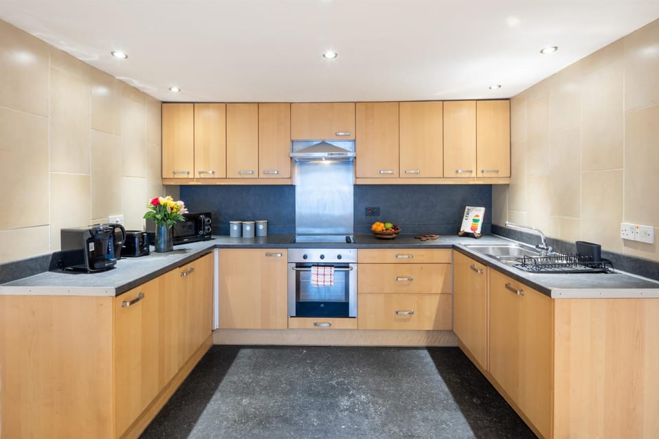 Coffee/tea facilities, Kitchen or kitchenette, dishwasher, minibar, oven, pet friendly, stove, toaster