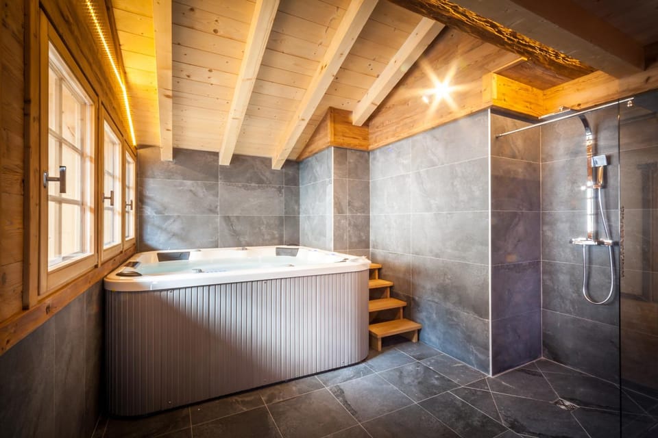 Hot Tub, Spa and wellness centre/facilities