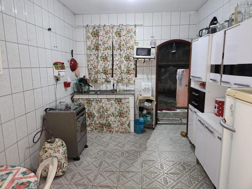 Kitchen or kitchenette, oven, stove