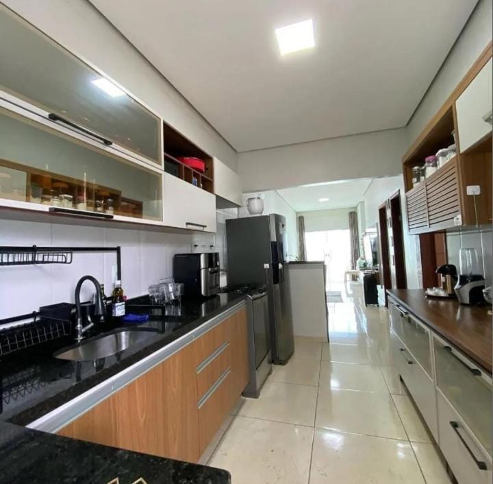 Casa com 3 quartos avenida oceânica House in Salvador
