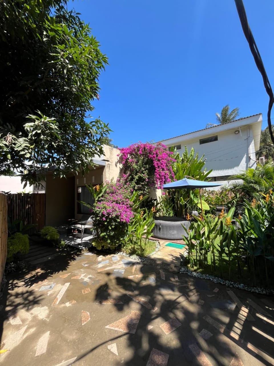 Antheia Garden with Hot Tub House in Pujut
