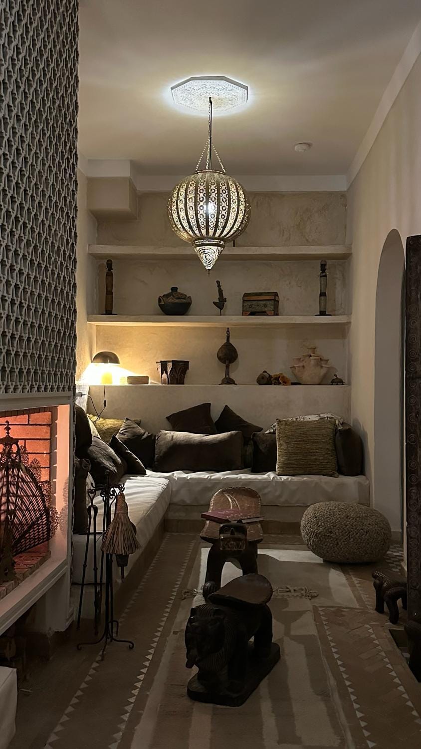 Living room, fireplace, fireplace