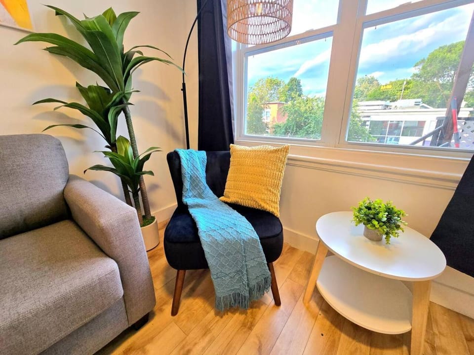 Vieux Limoilou 1BR Near Old Quebec & Maizerets Apartment in Quebec City