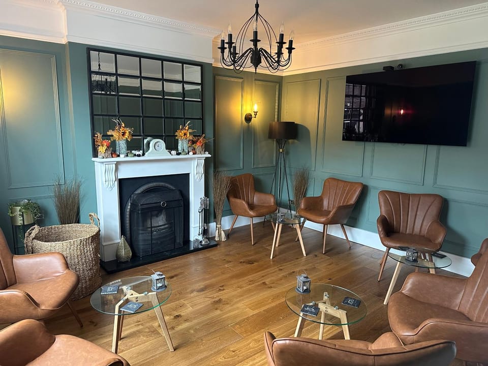 Communal lounge/ TV room, Internal: Not applicable to any particular room