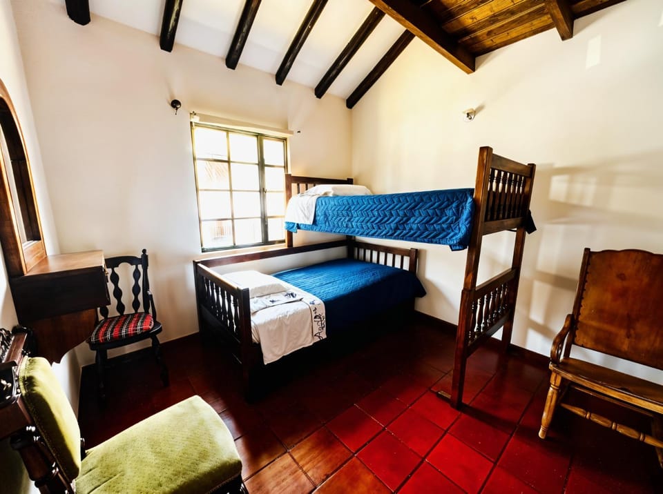 Bed, Bedroom, bunk bed