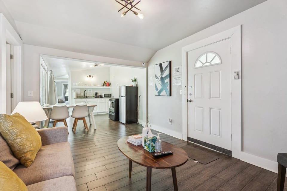 2BR Apt 5 min Rose State Monthly 15 Off #L2 House in Midwest City
