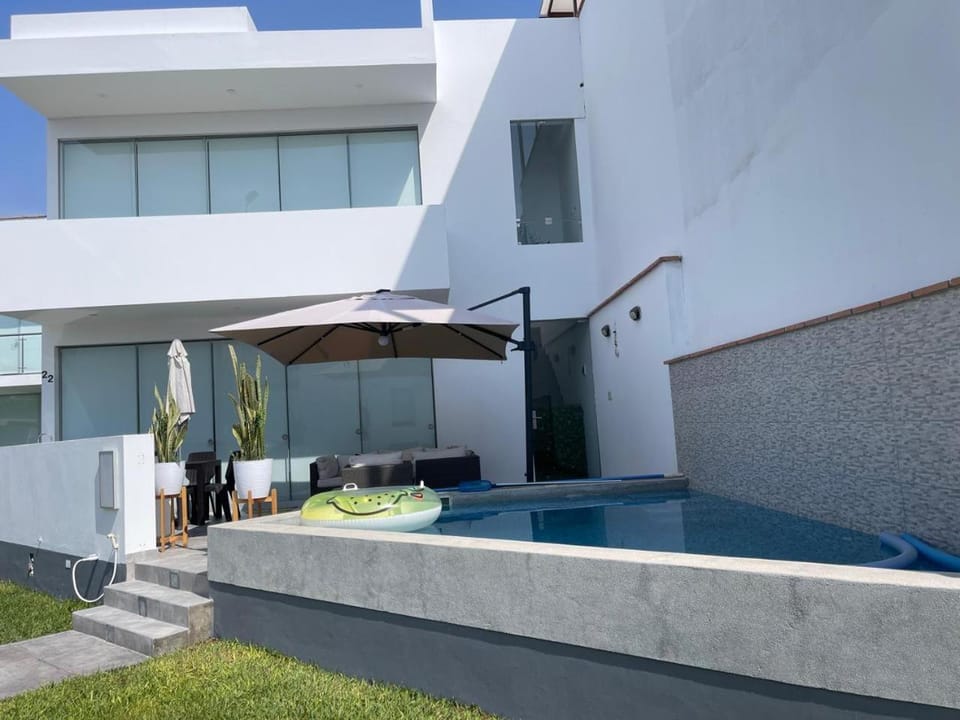 Hermosa casa de playa Asia House in Asia