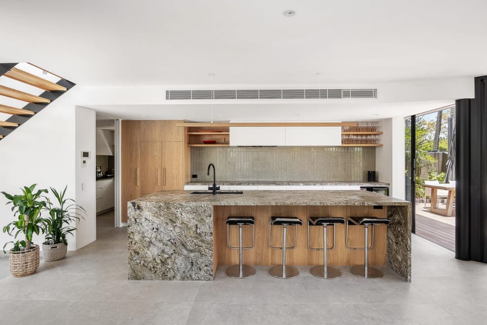 Luxury Retreat with Private Beach & Jetty House in Noosa Heads