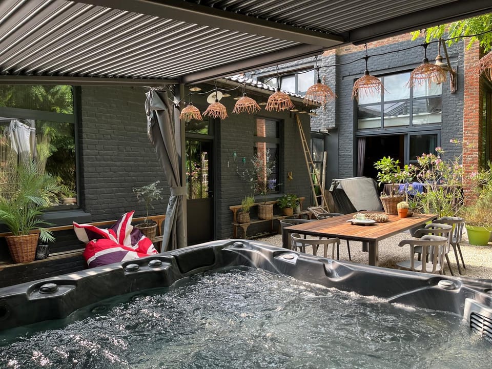 Hot Tub