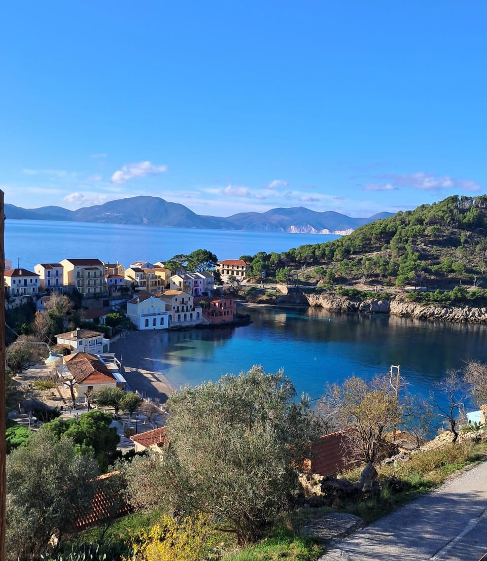 Nearby landmark, Day, Neighbourhood, Natural landscape, City view, Mountain view, Sea view