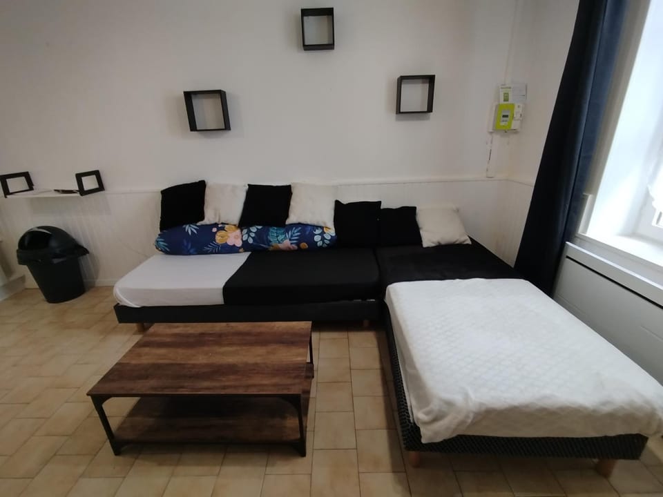 Bed, Photo of the whole room