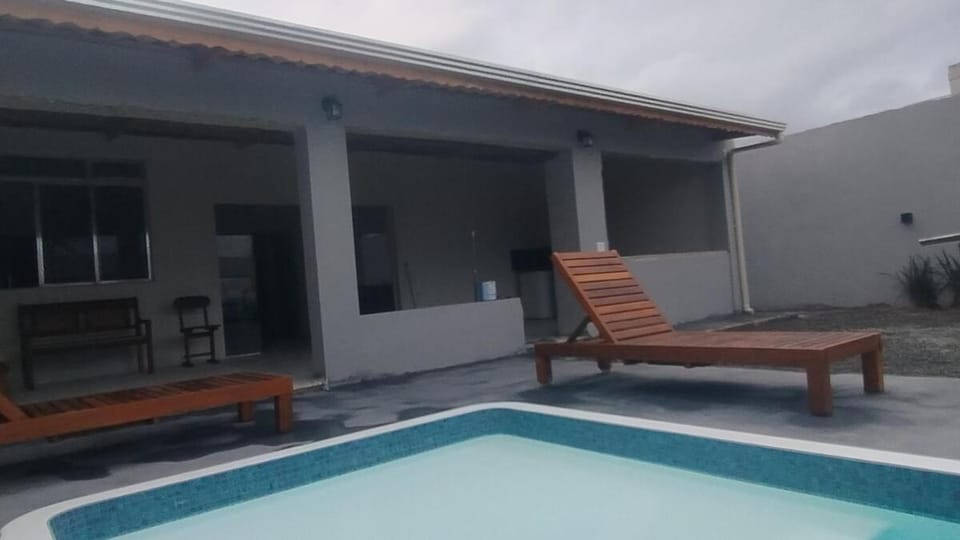 Beach House Frente Mar House in Itanhaém