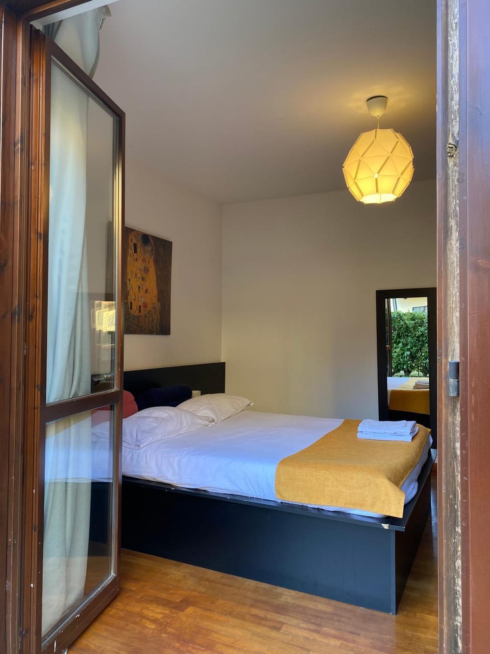Facade/entrance, Garden, Bedroom