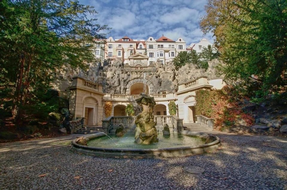 Nearby landmark