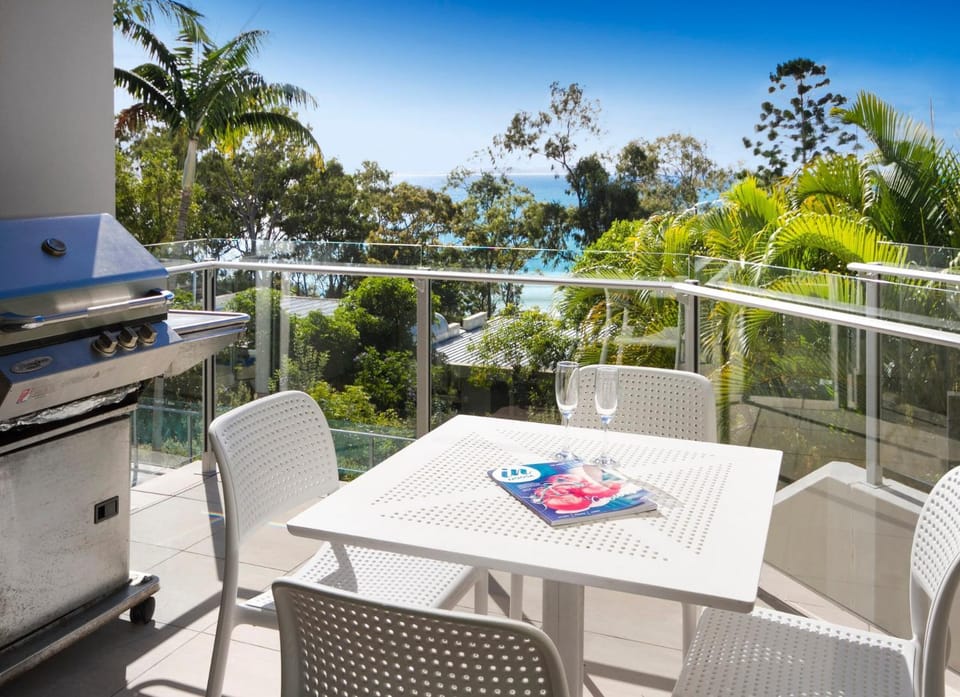Little Cove Apt, Spectacular View, Pool Apartment in Noosa Heads