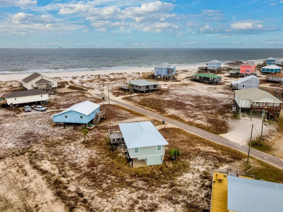 Sand Digs House in Dauphin Island