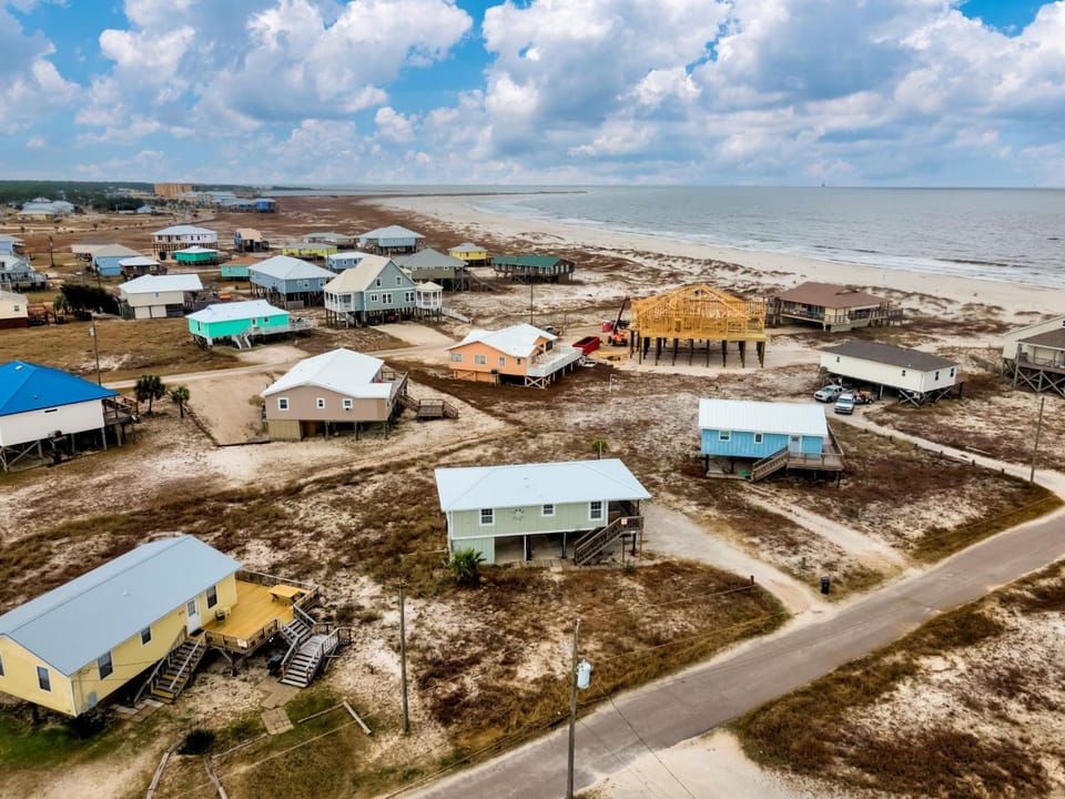 Sand Digs House in Dauphin Island