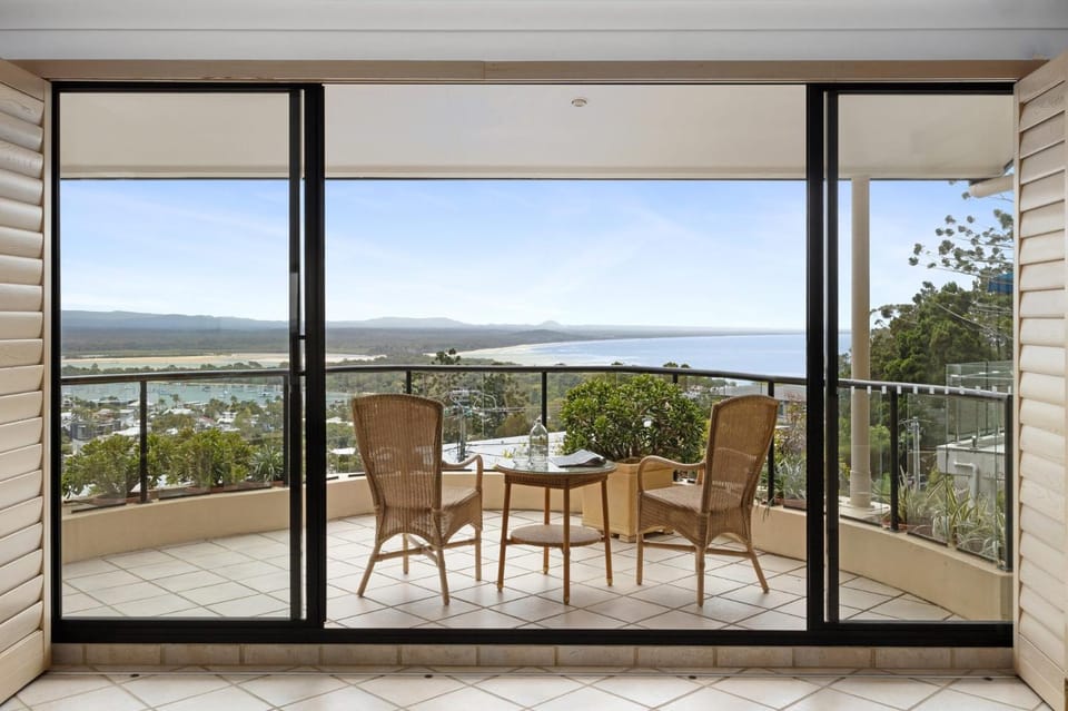 Penthouse with Incredible Views & Pool Apartment in Noosa Heads