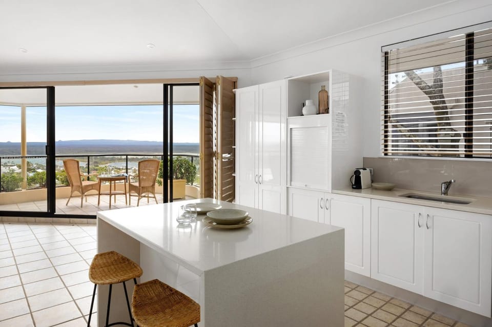 Penthouse with Incredible Views & Pool Apartment in Noosa Heads