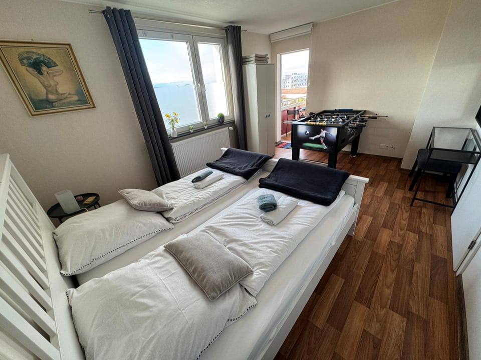 Bed, Photo of the whole room, Bedroom, towels, wardrobe