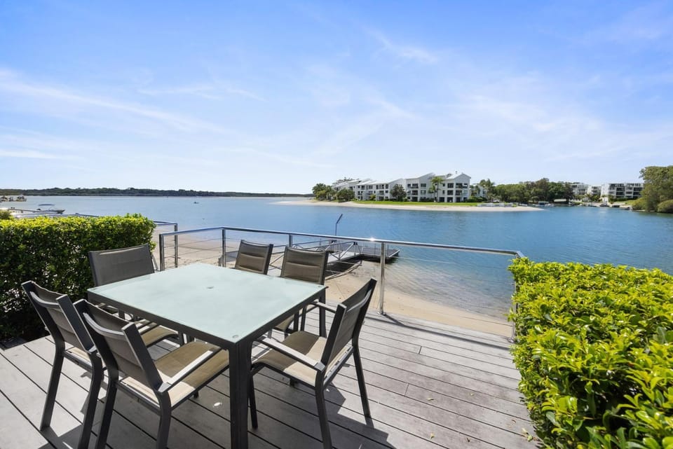 Driftwood 6 Private Beach Stay Apartment in Noosa Heads