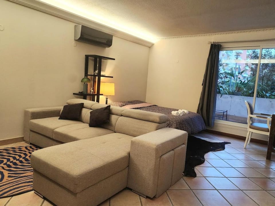 Bed, Photo of the whole room, Seating area, Bedroom, air conditioner