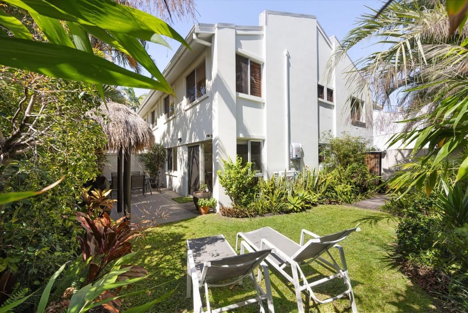 The Islander Tropical Noosa Getaway Apartment in Noosa Heads