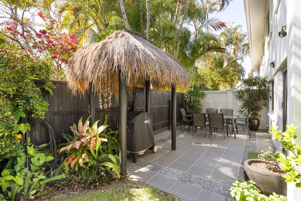 The Islander Tropical Noosa Getaway Apartment in Noosa Heads