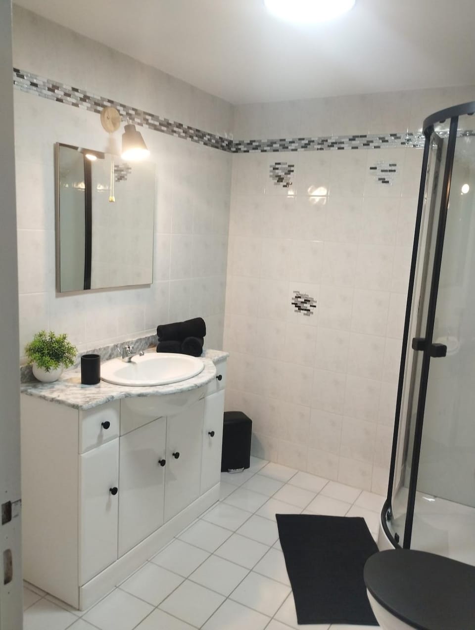 Shower, Bathroom